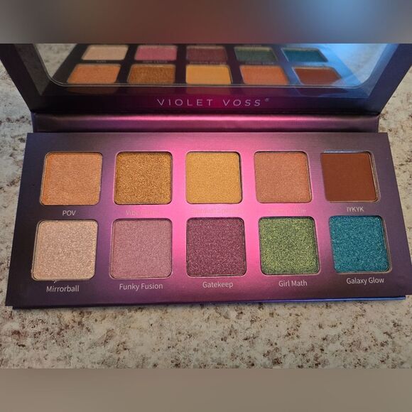 NIB Violet Voss Disco Drip Eyeshadow Pallet - Picture 3 of 3